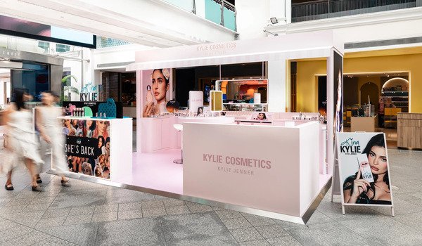Kylie Cosmetics открывает первый магазин в Юго-Восточной Азии в Сингапуре