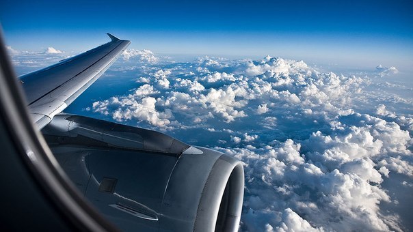 Почему вы должны наносить солнцезащитный крем в самолете?