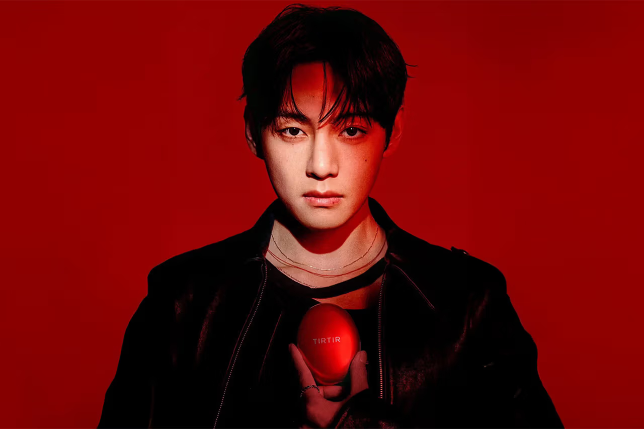 V из BTS стал глобальным послом бренда K-Beauty TIRTIR