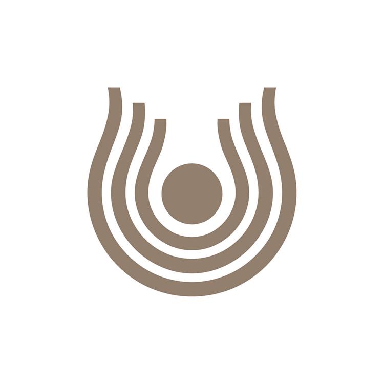 DR. HAUSCHKA