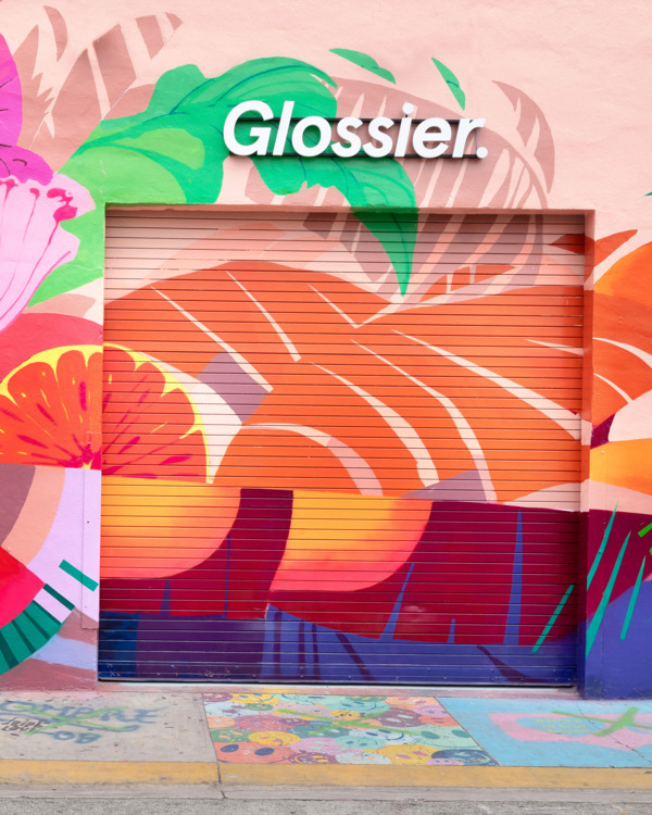 Добро пожаловать в Майами, Glossier