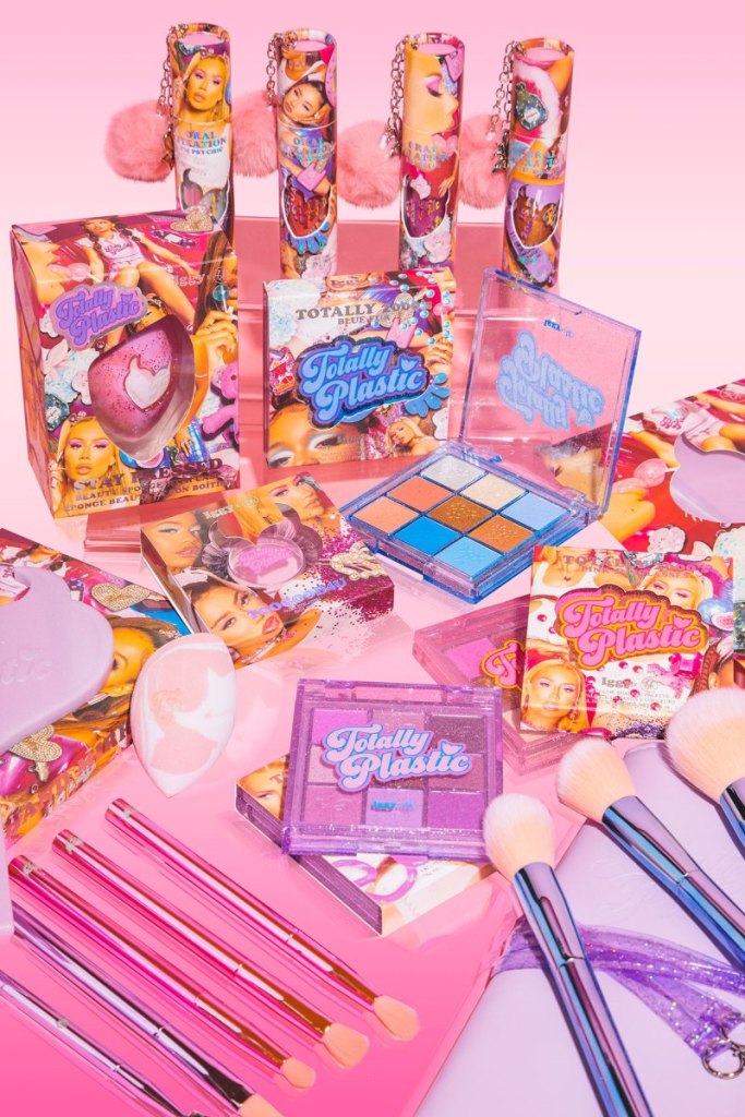 Коллекция BH Cosmetics x Iggy Azalea Totally Plastic 