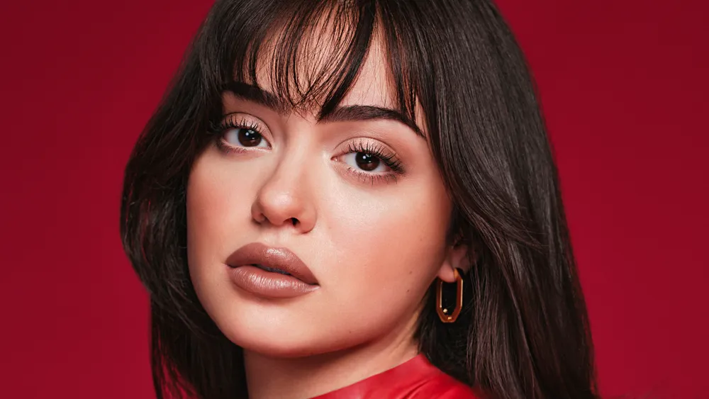Наиля Девора назначена глобальным амбассадором бренда Revlon