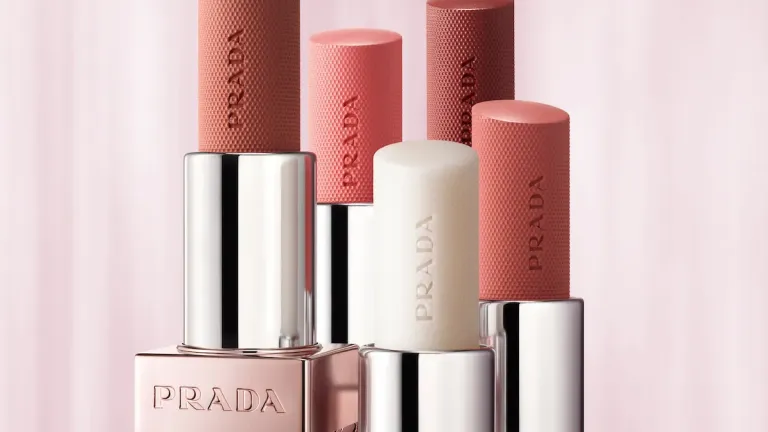Бальзам для губ Prada Beauty Light Glowing Lip Balm