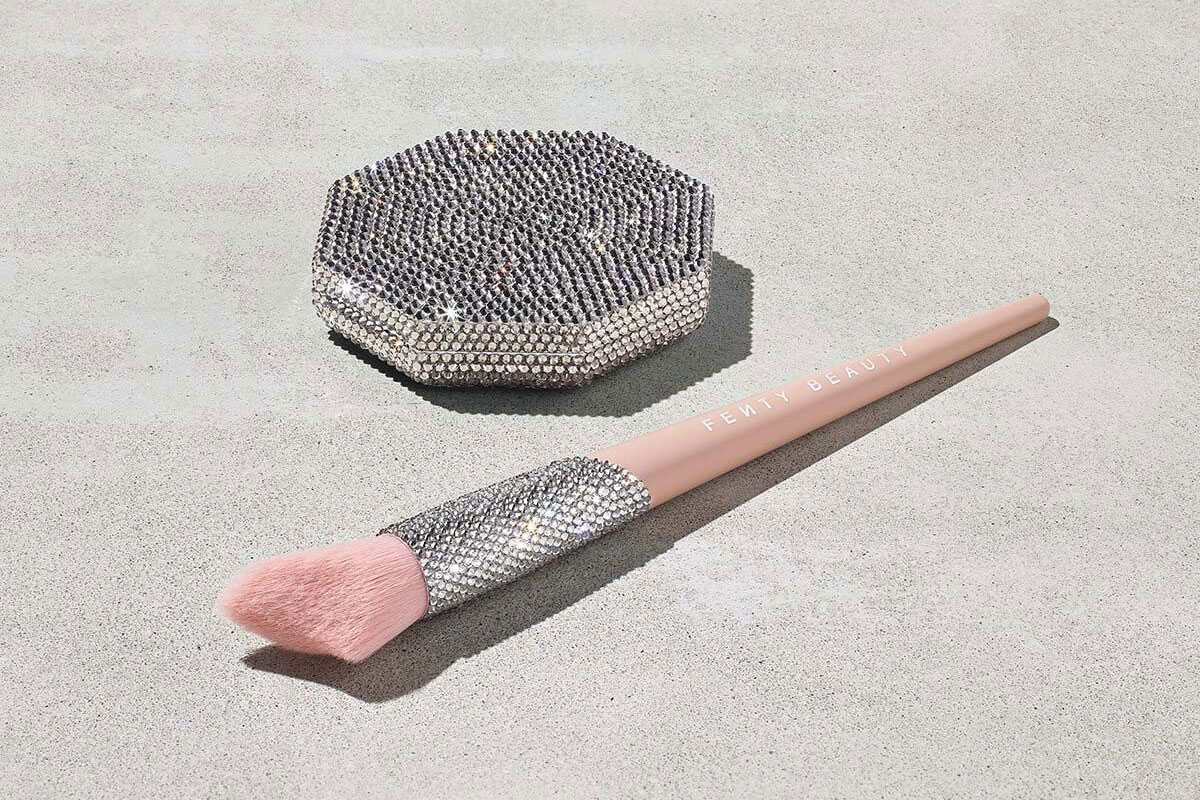 Shine bright like a diamond! Лимитированный набор с кристаллами Swarovski от Fenty Beauty