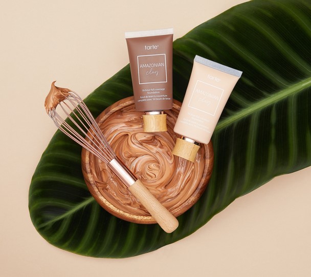 Основа для макияжа и кисть tarte Amazonian Clay 16-Hr Full Coverage 