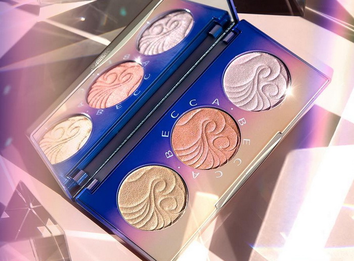 Новинка! Палетка хайлайтеров Light Waves Highlighter Palette Becca Holiday 2017