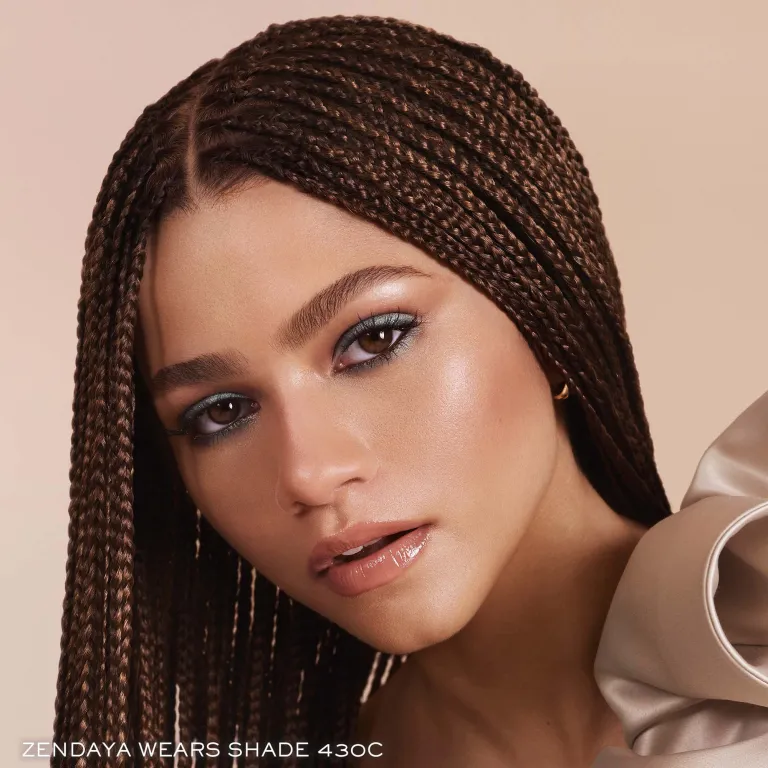 Тональный крем Lancôme Teint Idole Ultra Wear Care & Glow Foundation with Hyaluronic Acid