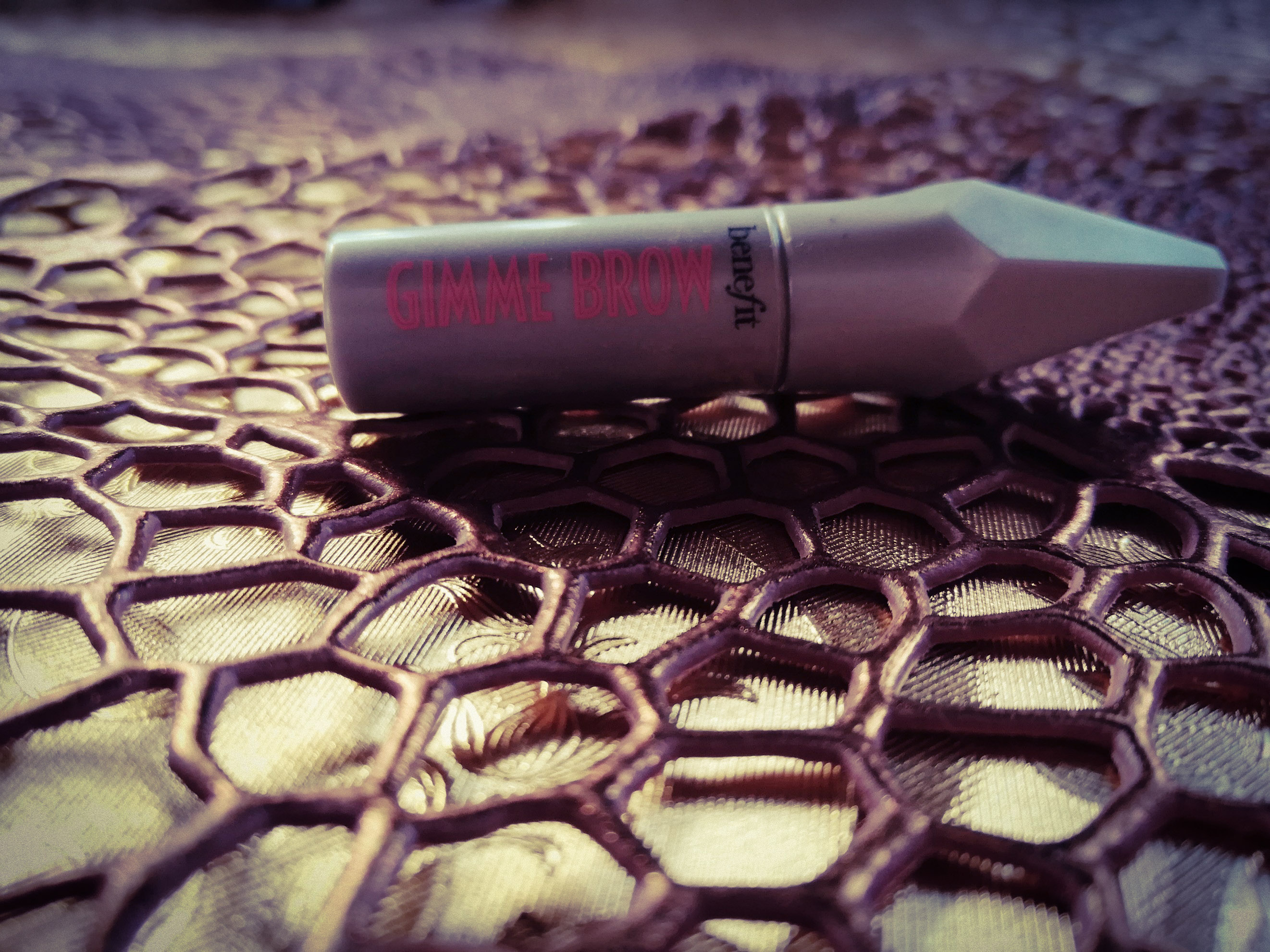 Средство, которого больше нет- обзор на Gimme Brow от Benefit 