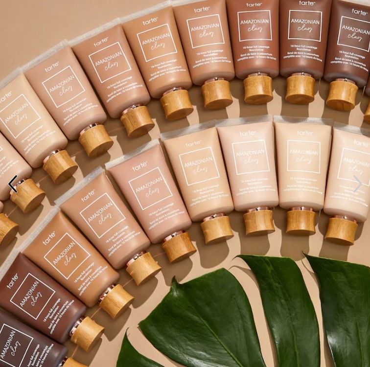 Тональный крем Tarte Amazonian Clay 16-Hour Full Coverage и кисть
