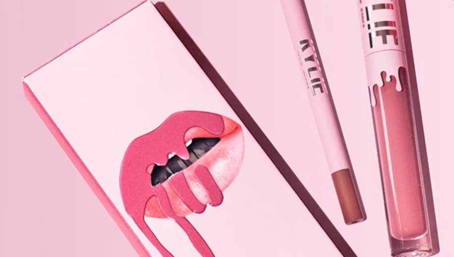 На Kylie Cosmetics подали судебный иск