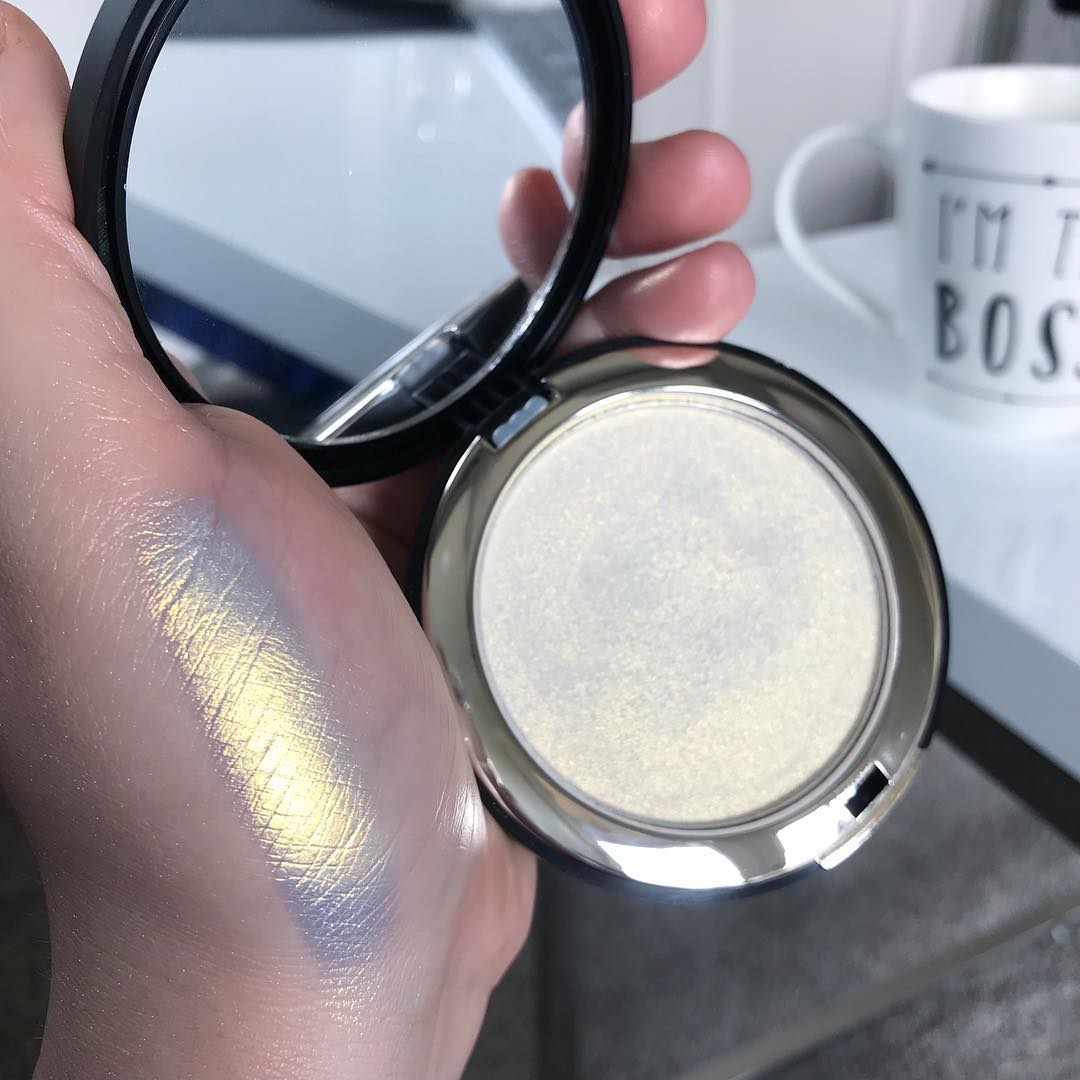 Самый сияющий Give Me Glow Halo Highlighter