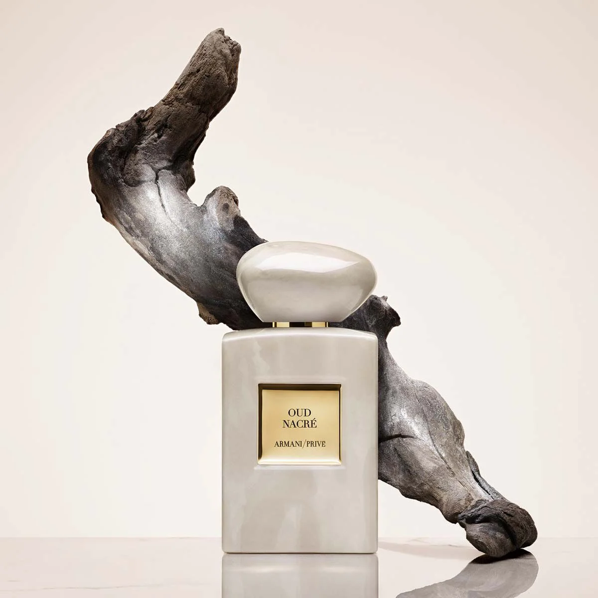 Новый аромат ARMANI PRIVÉ Les Terres Précieuses Oud Nacré