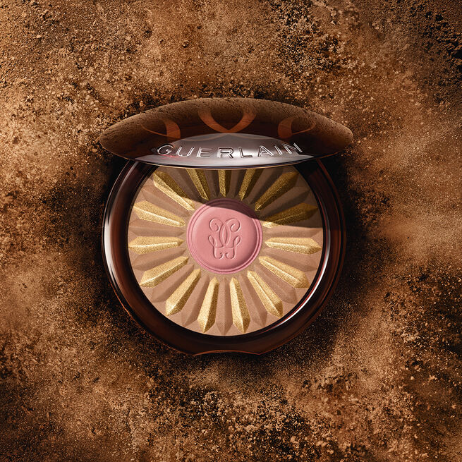 Бронзирующая и сияющая пудра Guerlain Summer 2021 Terracotta Light Bloom 