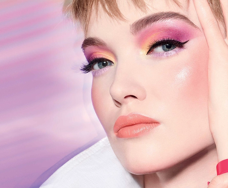 Весенняя коллекция макияжа Dior Glow Vibes 2020
