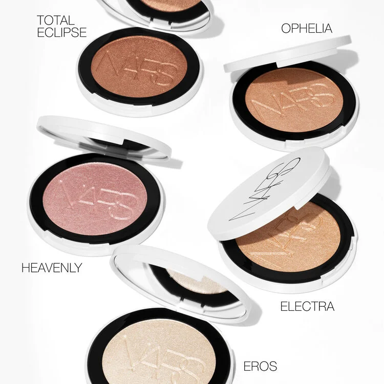 Светящаяся пудра NARS Cosmetics Light Reflecting™ 