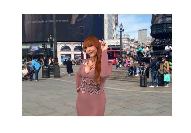 Charlotte Tilbury представляет 3D объемный аватар Шарлотты