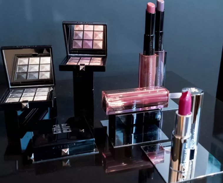 Осенняя коллекция Givenchy 2019