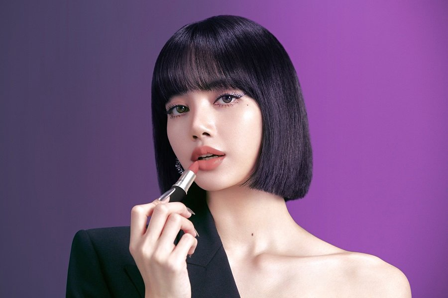 MAC назвал вокалистку Blackpink Лизу своим глобальным амбассадором