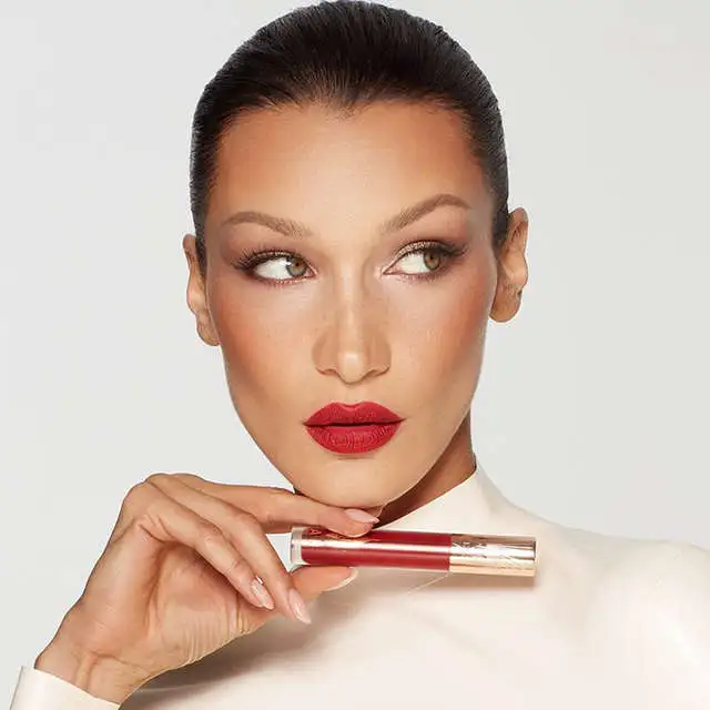 Помада Charlotte Tilbury Airbrush Flawless Lip Blur