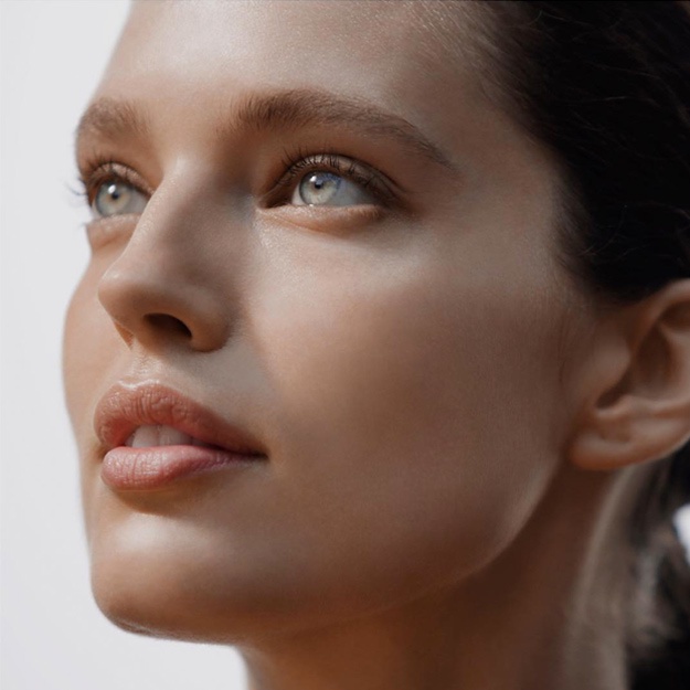 Эмили Ди Донато –новое лицо Biotherm