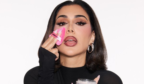 Sephora пересматривает отношения с Huda Beauty после антиизраильских высказываний основательницы