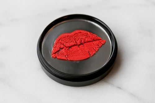 3D-удар от Smashbox или конец косметическим брендам?