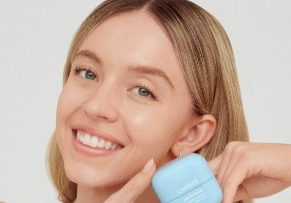 Сидни Суини стала глобальным послом Laneige