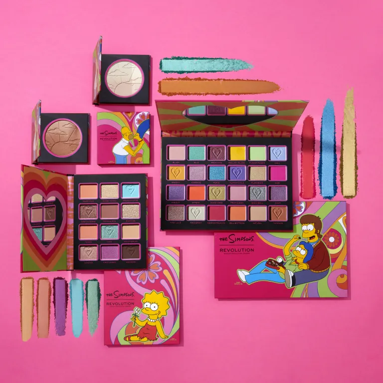 Коллекция Makeup Revolution x The Simpsons Summer Of Love 