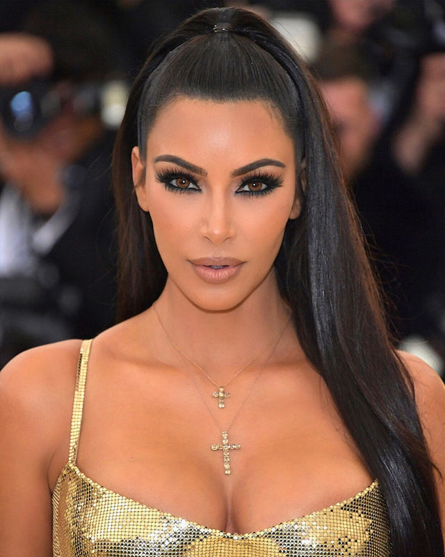 Какой продукт подготовили KKW Beauty?