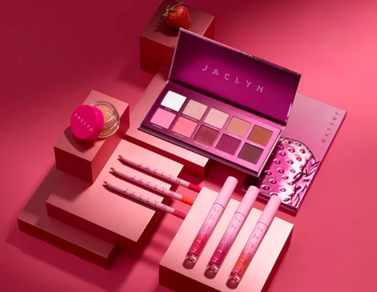 Коллекция Jaclyn Hill Cosmetics Strawberry Feels 