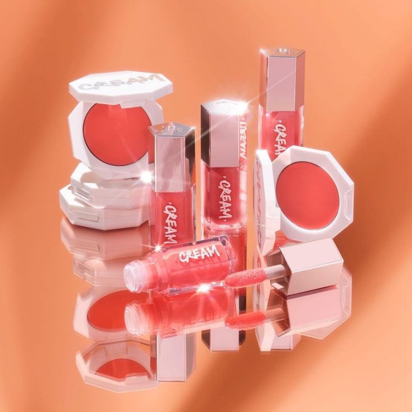 Дуэт румян и крема для губ Fenty Beauty Resting Peach Face Cream Blush + Mini Gloss Bomb Cream