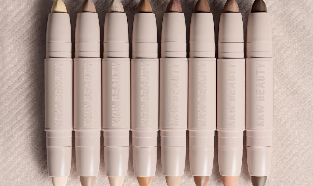 Ким Кардашьян закрывает компанию KKW Beauty в преддверии перезапуска бренда