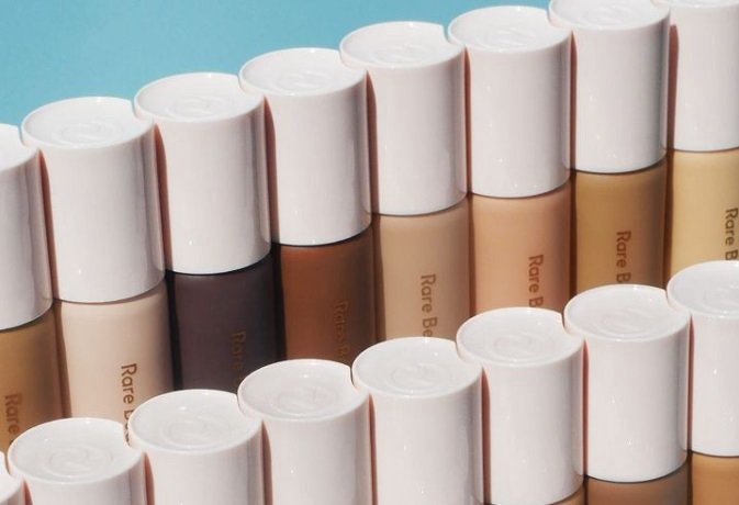 Rare Beauty Селены Гомес выходит на продажу в Sephora India