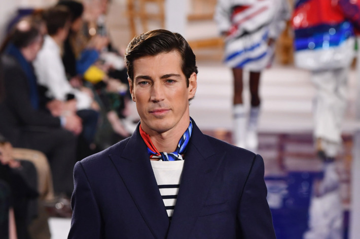 Мужчины модели с видимым макияжем на показе Ralph Lauren NY FW осень 2018