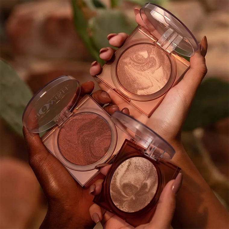 Летняя бронзирующая пудра Huda Beauty GloWish Soft Radiance 2021