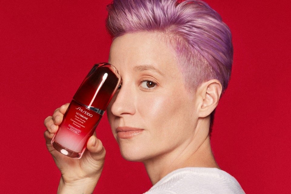 Звезда футбола Меган Рапиноэ названа новым лицом Shiseido