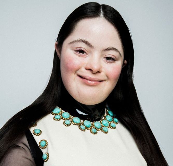 Модель Элли Голдстейн с синдромом Дауна стала звездой кампании Gucci Beauty