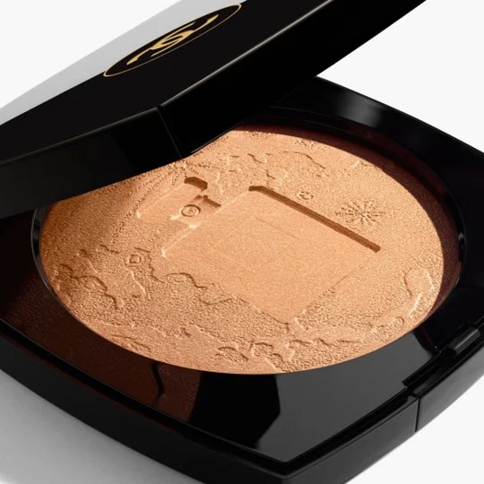 Пудра для лица Chanel Holiday 2022 ÉCLAT LUNAIRE Oversize Illuminating 