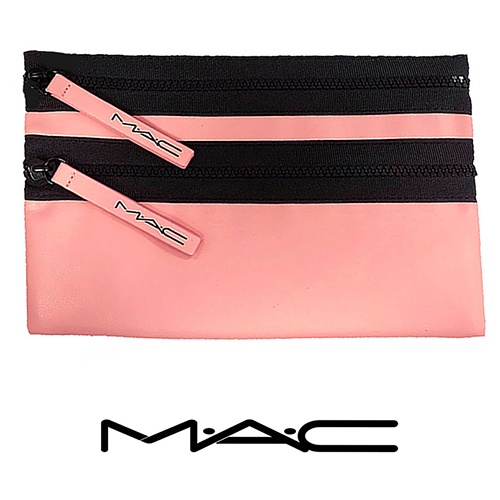 Косметичка в подарок от MAC