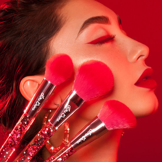Набор кистей Hot Stuff Liquid Glitter от Lime Crime 