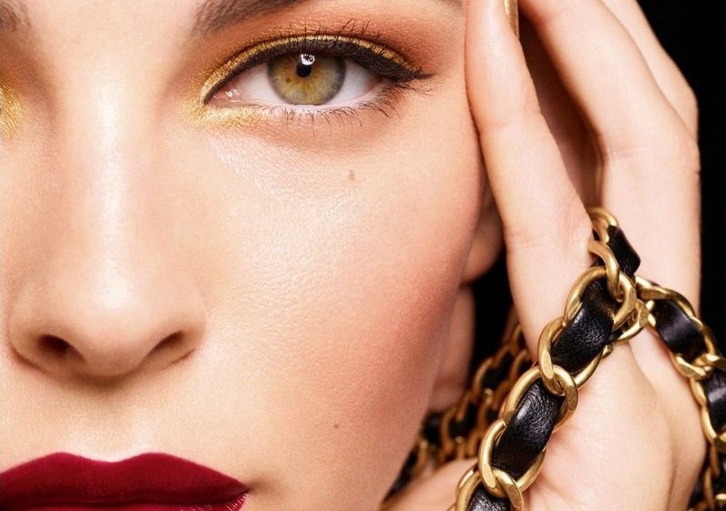 Chanel подняла цены на свой товар