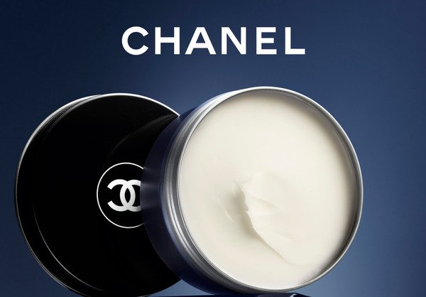Chanel выпустила лимитированную серию бальзама с ароматом BLEU DE CHANEL