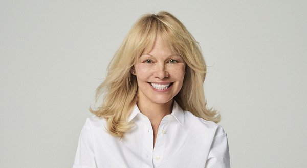 Памела Андерсон стала новым лицом Biolage, начав самую масштабную кампанию бренда за последние десятилетия