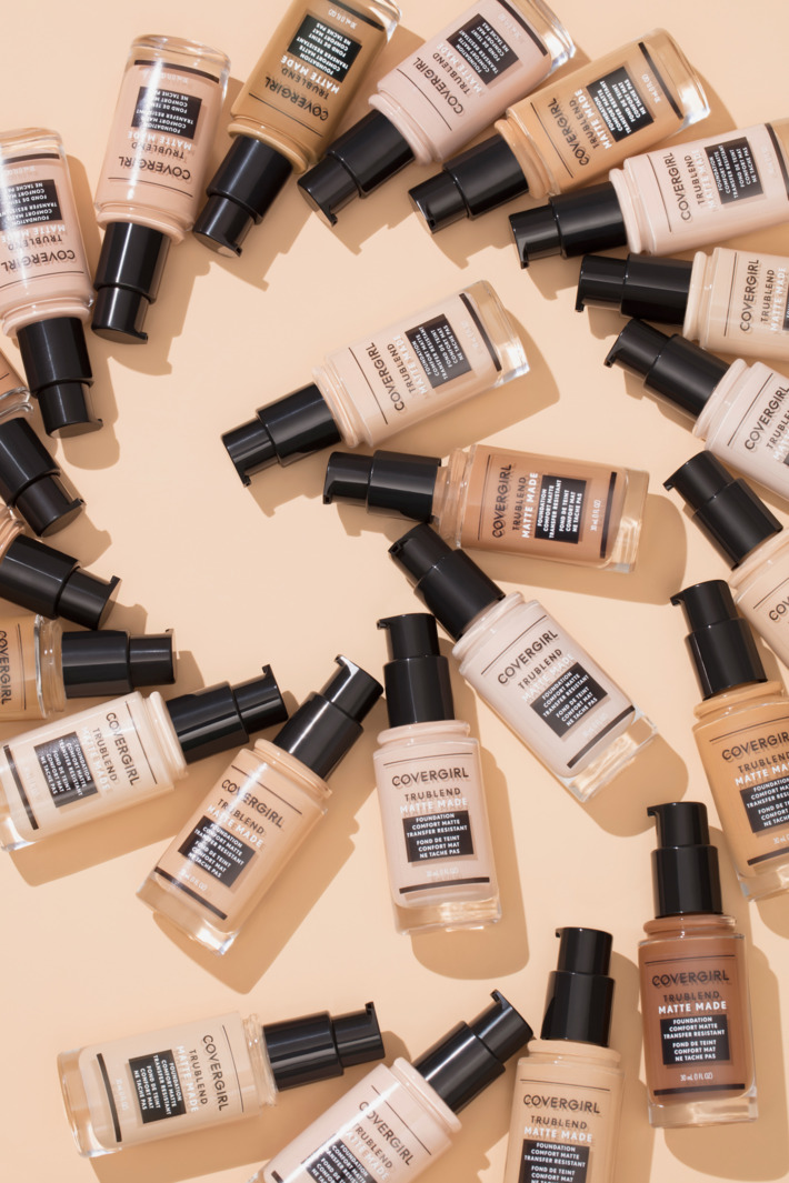 Бренд CoverGirl запустил новую линию Foundation с 40 оттенками
